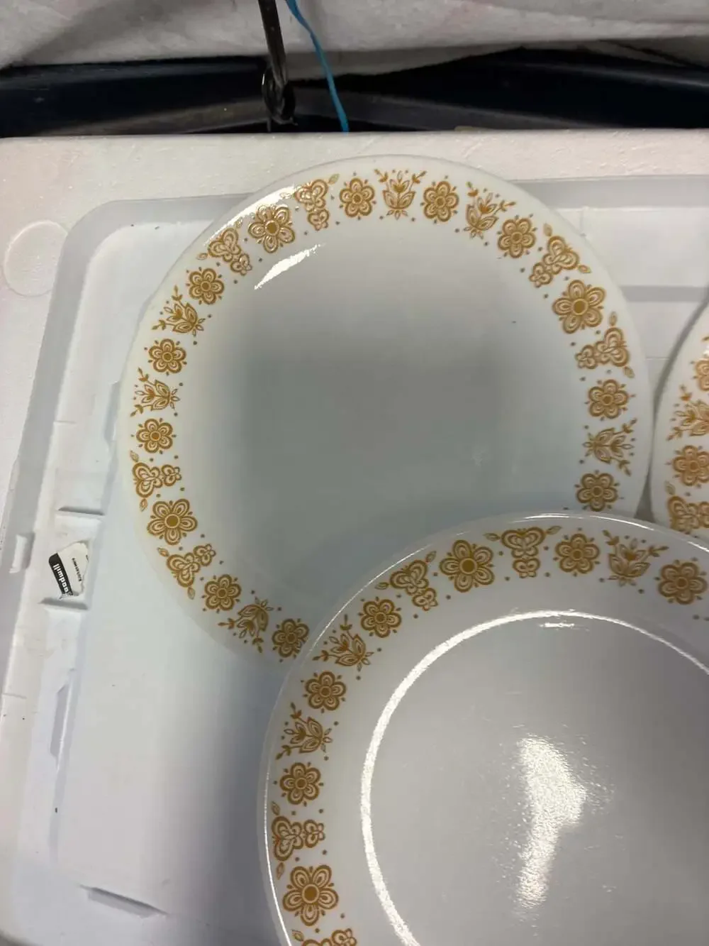 Vintage Corelle by Corning Butterfly Gold Dinner Plates and Bowl Set